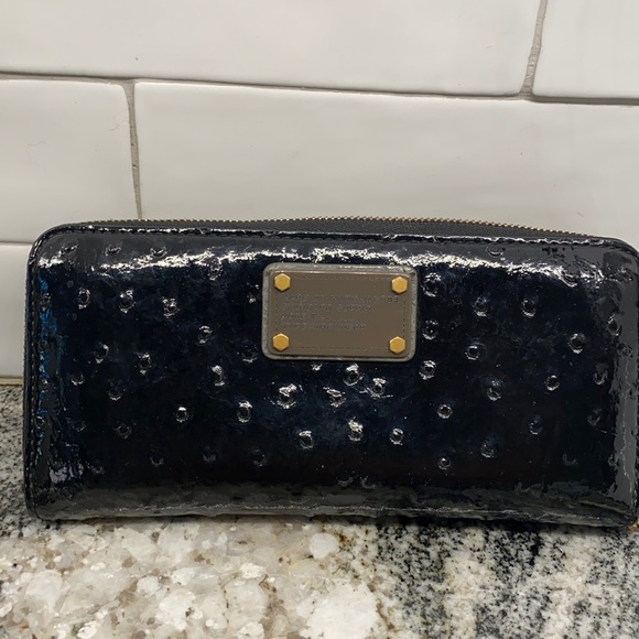 Marc Jacobs Continental Wallet - Picture 1 of 12